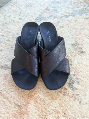 Vionic Women's Navy Glitter Crisscross Wedge Sandals